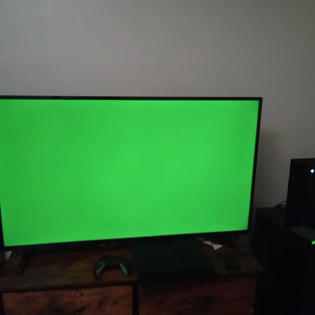 xbox one stuck on green screen